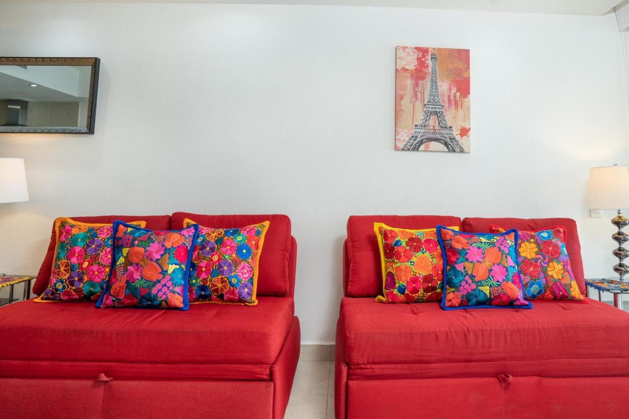 Ocean Front Condo Sleeps 4 Adults-Grand Venetian T3000-1606 Пуерто-Вальярта Екстер'єр фото