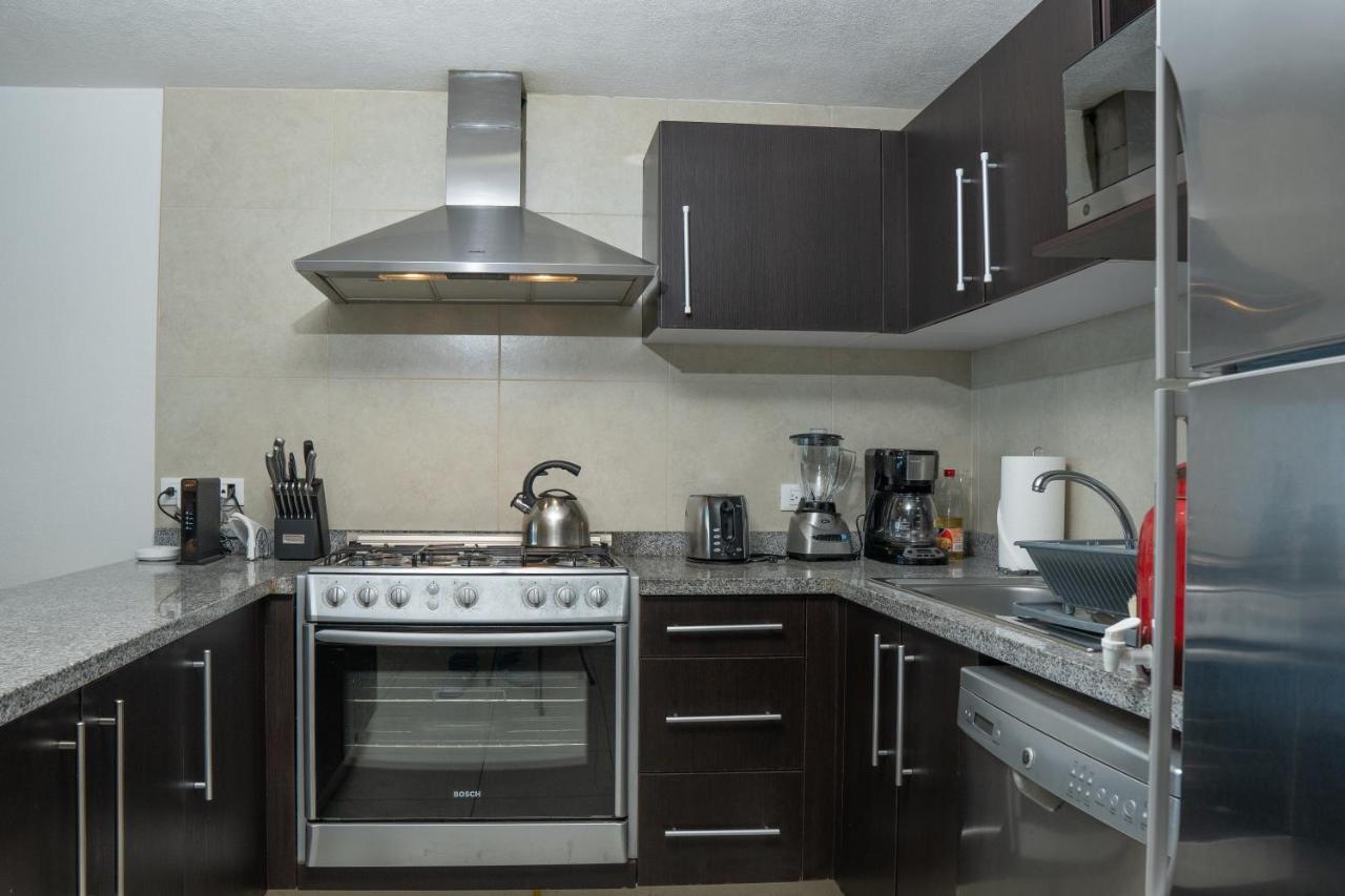 Ocean Front Condo Sleeps 4 Adults-Grand Venetian T3000-1606 Пуерто-Вальярта Екстер'єр фото